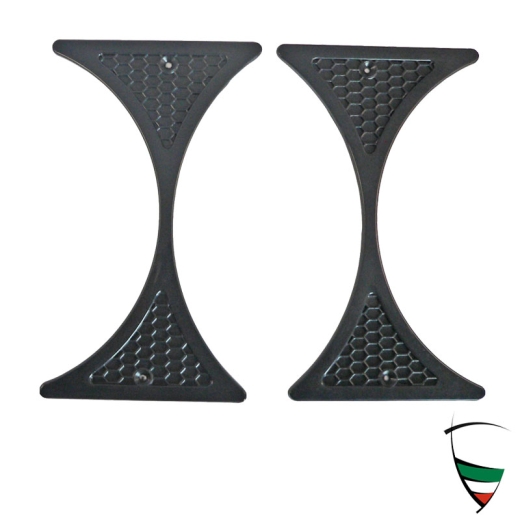 Kühlergrill GTV 1750 zwischen den Scheinwerfern Satz links/rechts