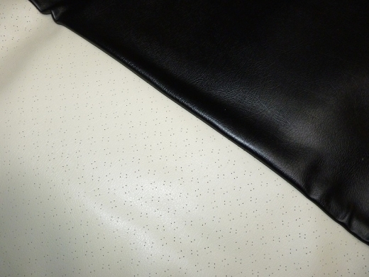 ROOF TRIM - Giulia - rear: creme punched/ front: black ROOF TRIM - Giulia - rear: creme punched/ front: black